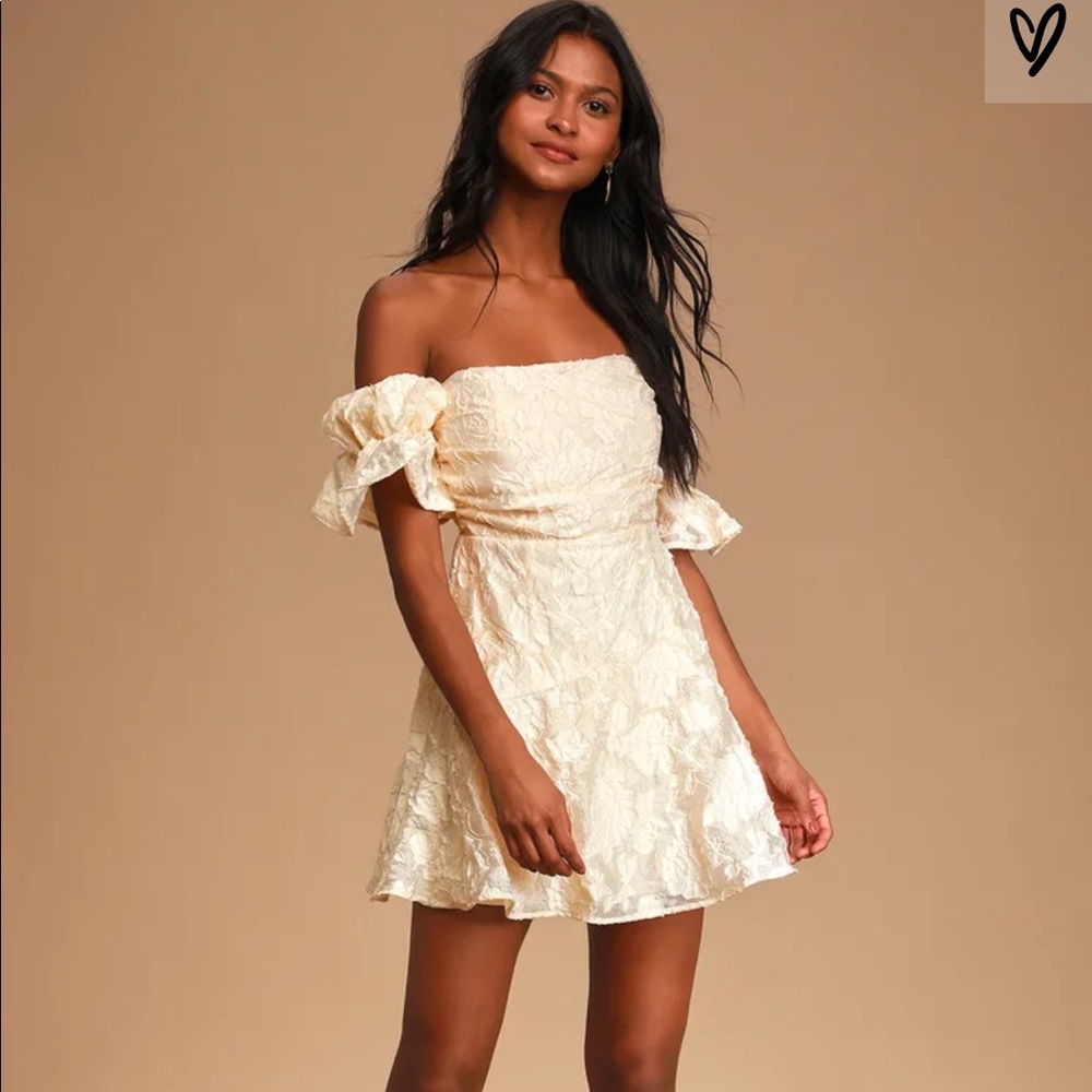 NEW Lulu’s Cream White Lace Formal Mini Dress